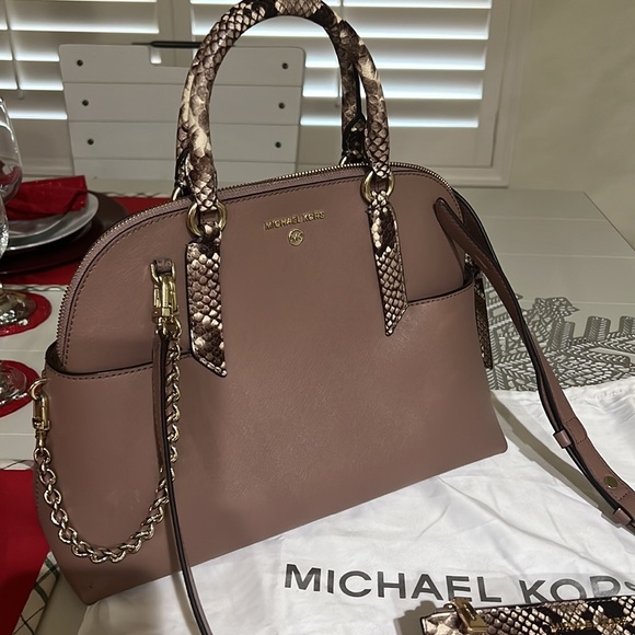Michael Kors set - Picture 3 of 8